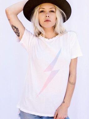 Cool lightening bolt tee